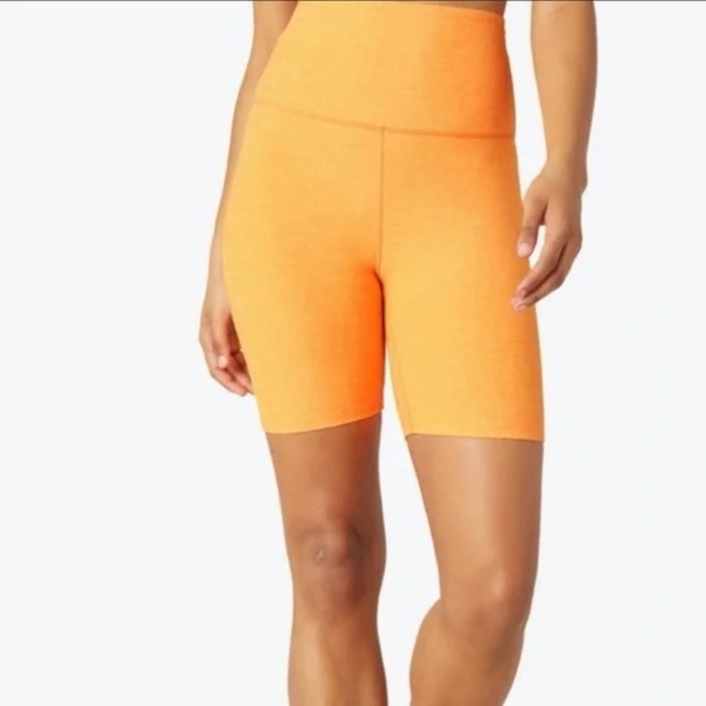 Beyond Yoga Space-dye orange size small High Waisted Biker Short
